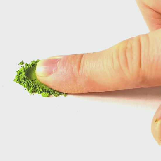 Premium Matcha Green Tea Powder Smear Test